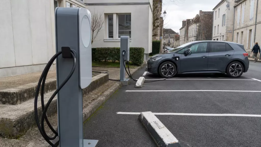 Leasing social électrique : le coût d’un modèle rural élargi