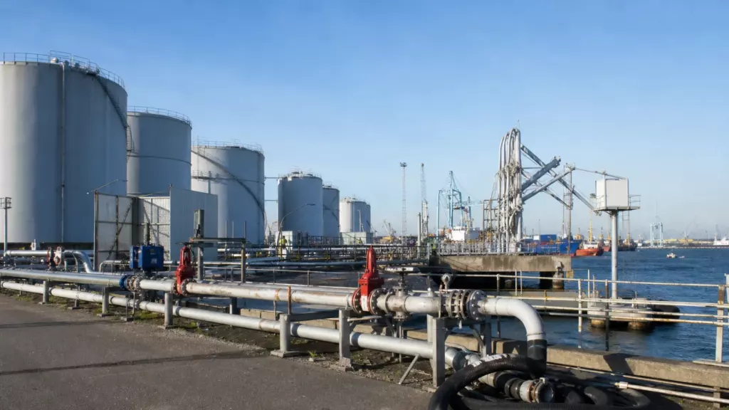 FuelEU et les marines européennes : un risque logistique indirect
