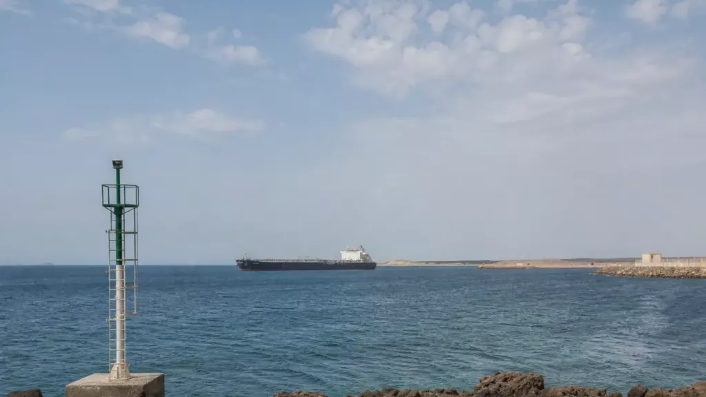 Le détroit de Bab el-Mandeb, verrou discret de la route de Suez