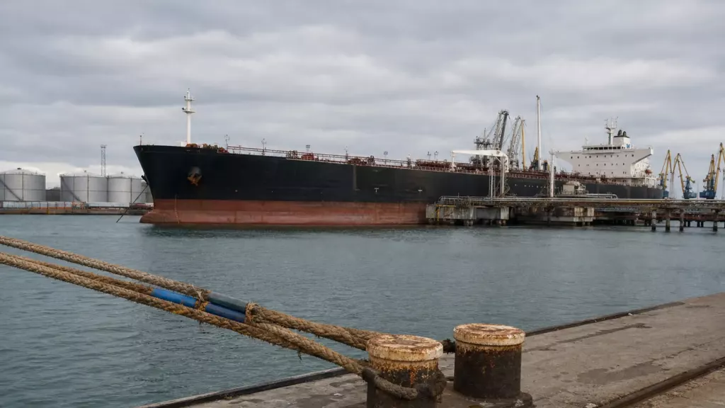 Les sanctions contre la Russie mises à l’épreuve par les frappes sur l’Ukraine
