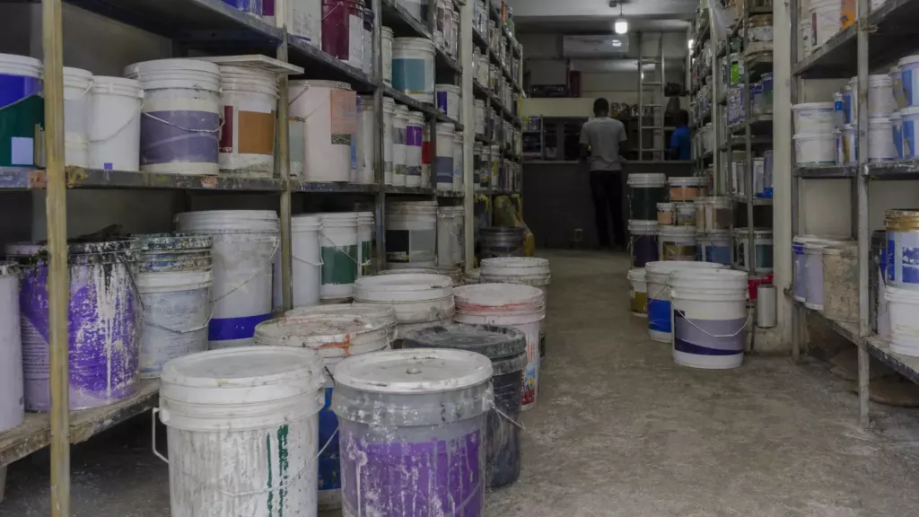 Peintures au plomb à Abidjan — à Abidjan, les peintures au plomb révèlent un vide de contrôle sanitaire