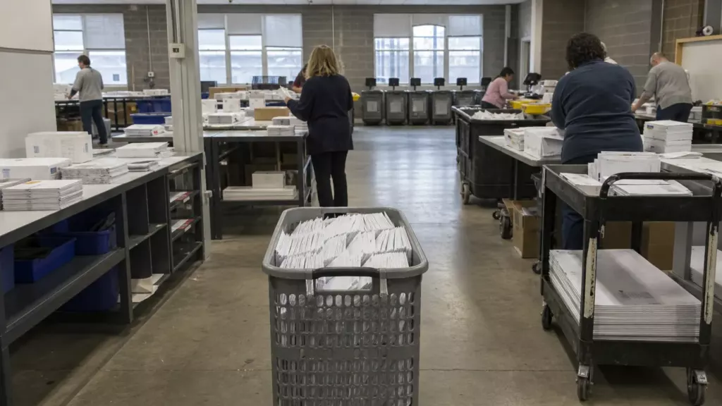 Règles du vote postal — aux États-Unis, la Cour suprême suspend la refonte du vote postal