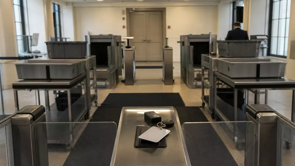À Washington, l’accès à la Maison-Blanche devient un levier de pouvoir